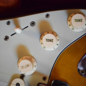 Fender Stratocaster Sunburst 1960 volume + tone knobs