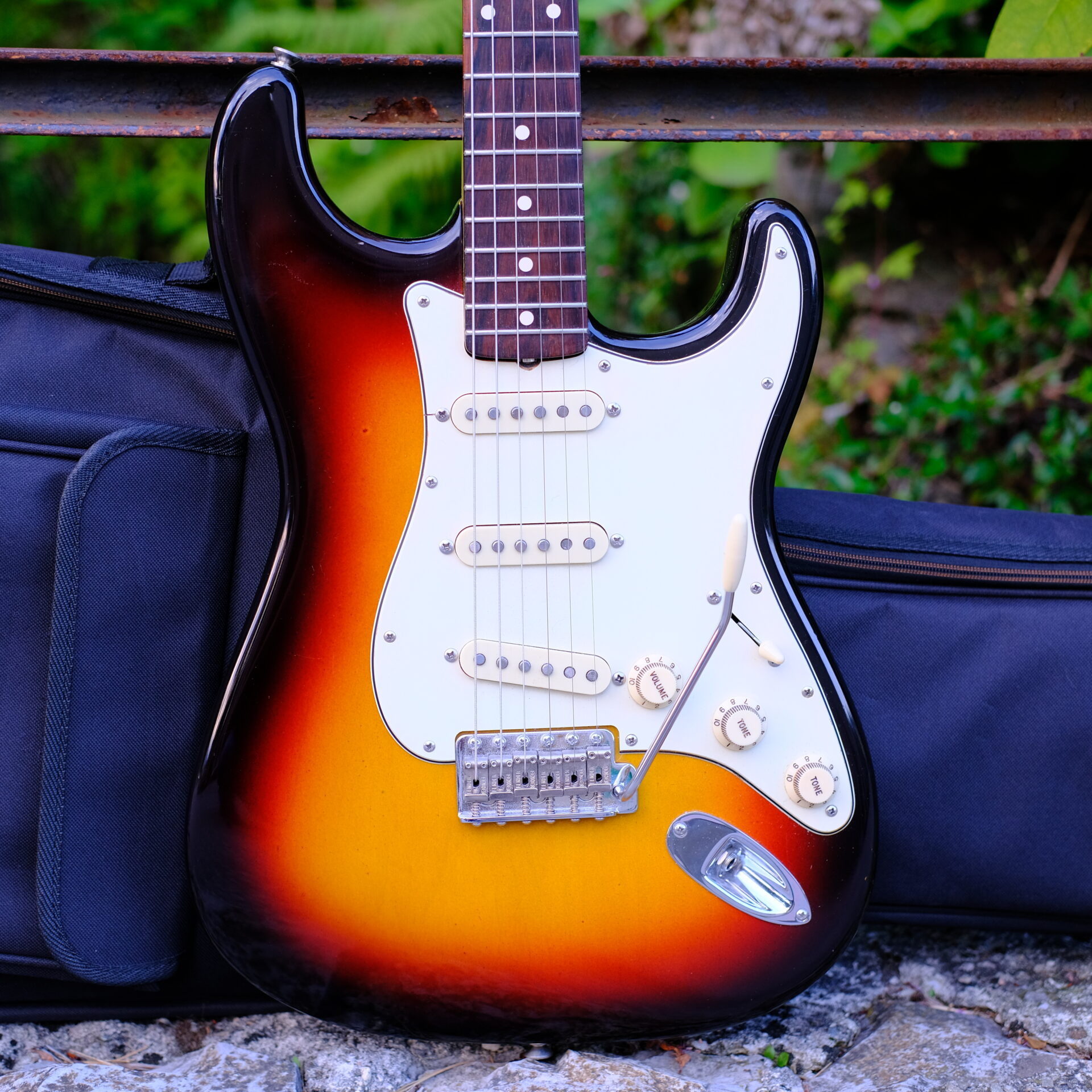 Fender Custom Shop Flash Coat 60s Stratocaster 3 Tone Sunburst Guitar For  Sale The Fellowship Of Acoustics